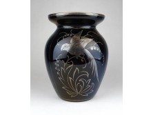 Régi fekete üveg ezüstözött madaras papapáj díszes üveg váza 18 cm
