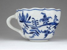 Antik Meisseni hagymamintás kék fehér csésze magában