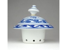 Antik Meisseni porcelán teaszűrő