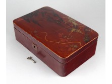 Régi jelzett keleti festésű pipere doboz lakkdoboz 7 x 14 x 22 cm