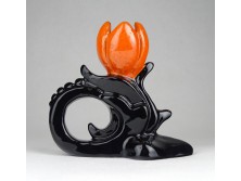 Fekete Komlós kerámia sétáló tulipános gyertyatartó 12 cm