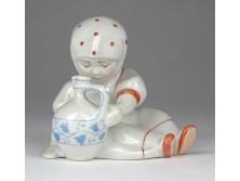 Pöttyös kendős korsós kislány Zsolnay porcelán figura