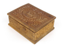 Régi kisméretű faragott vadász szarvasos fadoboz 11 x 14 cm
