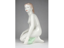 Régi Aquincum porcelán térdelő akt 22 cm