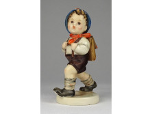 Régi kalapos fiú Hummel porcelán figura 12.5 cm