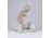 Hibátlan Schaubach Kunst nyuszikat etető kisfiú porcelán figura 14.5 cm